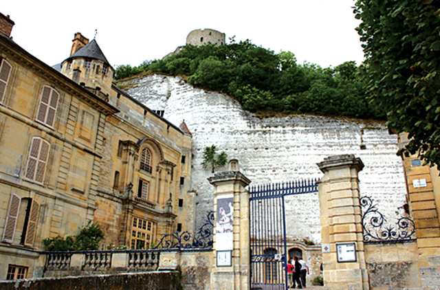 Château de la Roche-Guyon：ヴィクトル・ユゴーも泊まったお城。