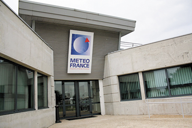 メテオ・フランス（気象局）は運輸省の管轄。