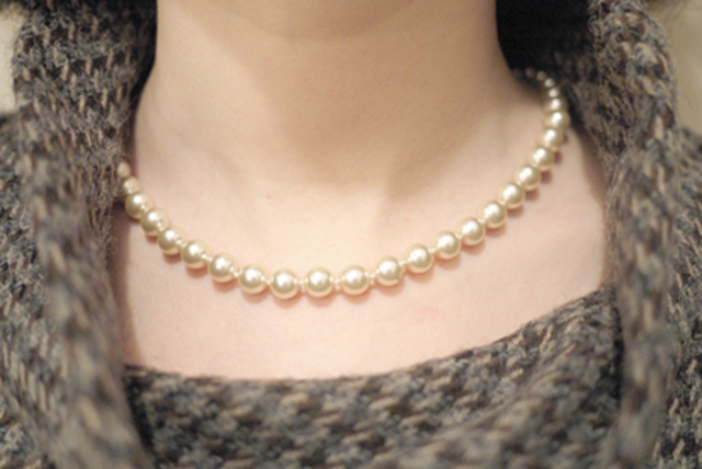 彼が彼女に贈った初の贈り物「私が真珠好きだと知らなかったはずなのにと感激したわ」