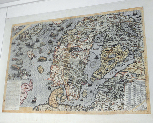 カルタ・マリナとよばれる16世紀の木版の北欧海図。