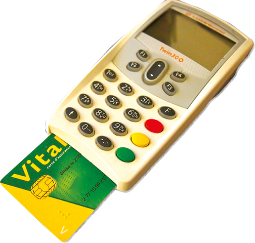 Carte Vitale用端末器。 カルト・ヴィタルは、1998年から 配布が開始された、医療費返還用の ICカード式保険証。