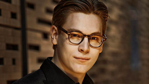 天才クラウス・マケラ、ラジオ・フランス・フィルを指揮 OVNI オヴニー・パリの新聞